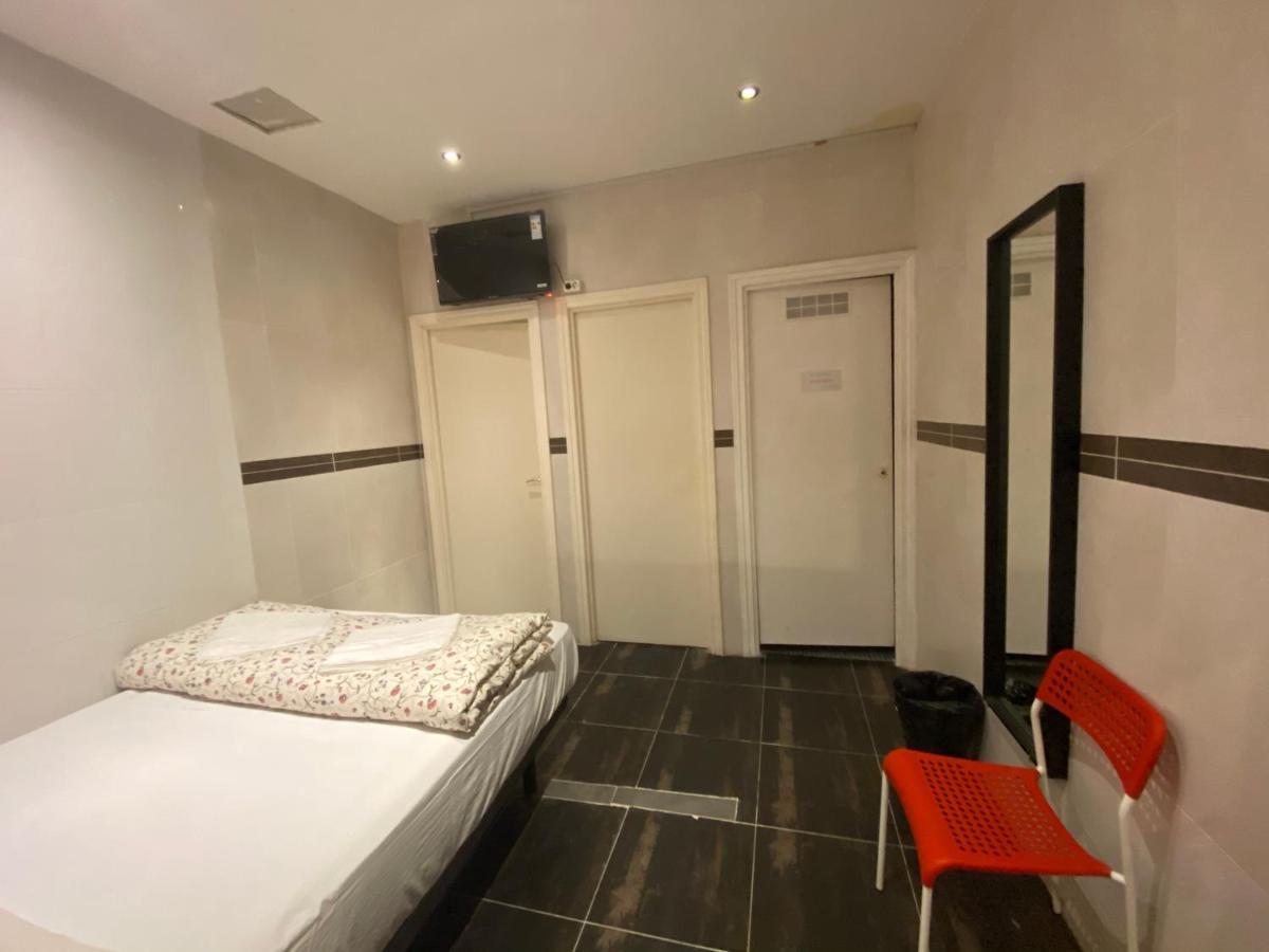 Hostal Granvia 628 برشلونة المظهر الخارجي الصورة