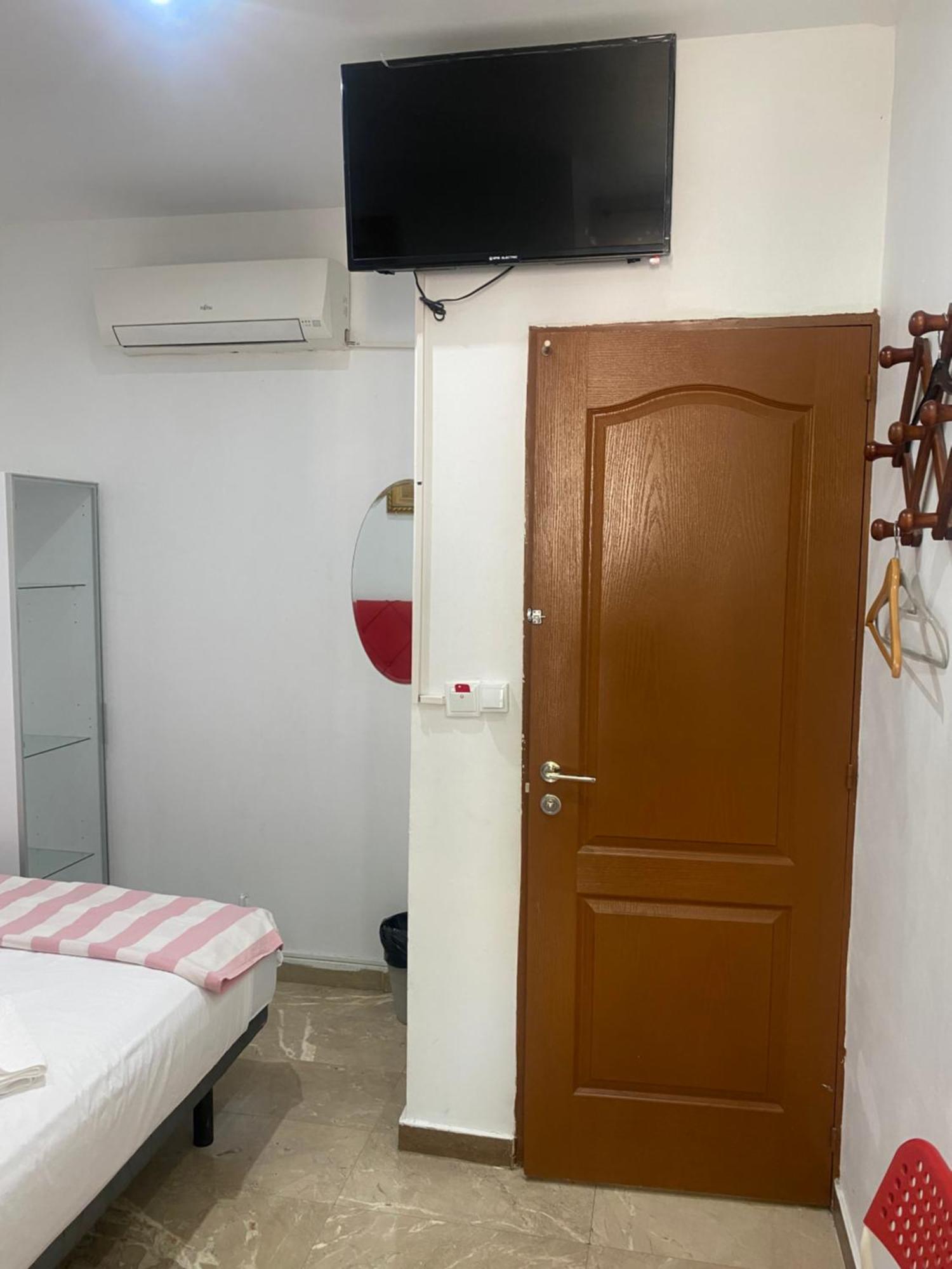 Hostal Granvia 628 برشلونة المظهر الخارجي الصورة