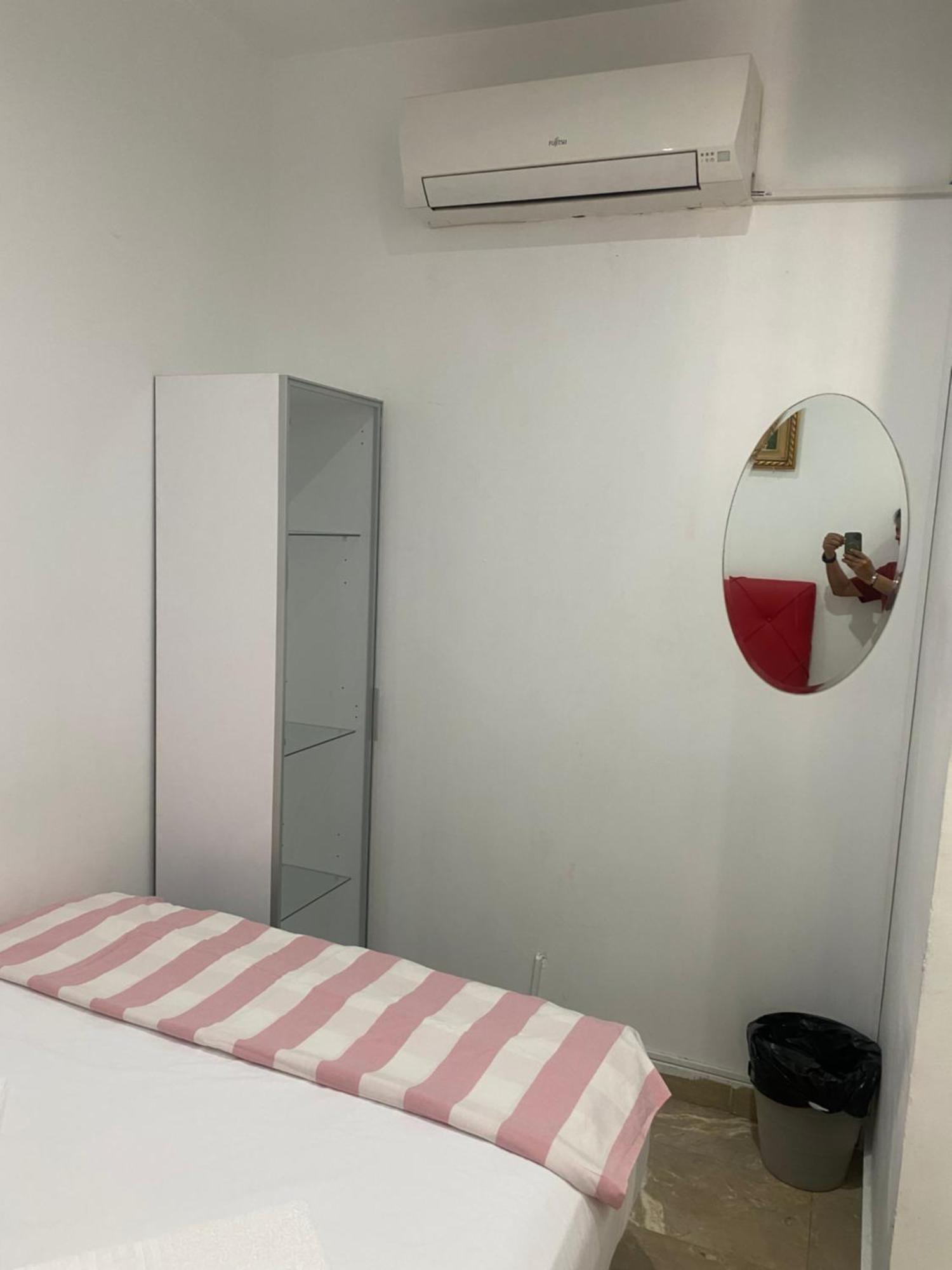 Hostal Granvia 628 برشلونة المظهر الخارجي الصورة