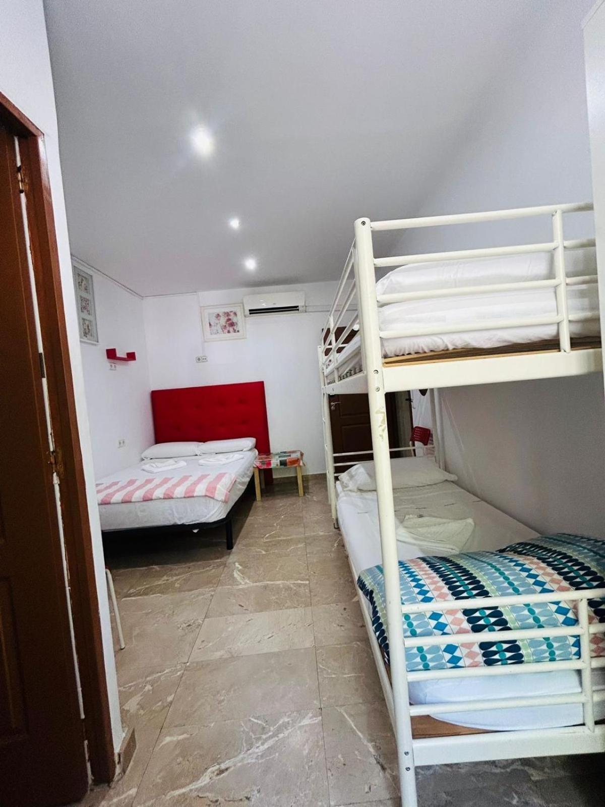 Hostal Granvia 628 برشلونة المظهر الخارجي الصورة